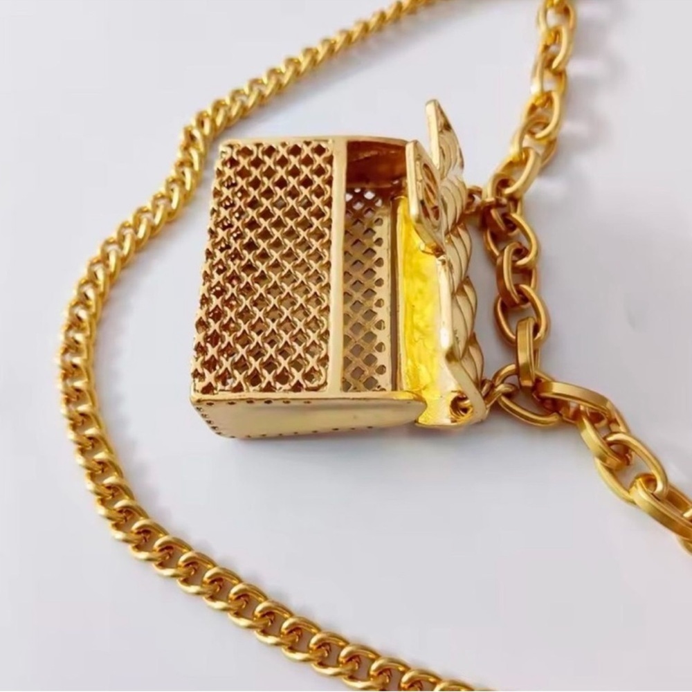 Anthropologie Fashion Tassel Gold Chain Belt with mini Bag Trendy! - Picture 5 of 10